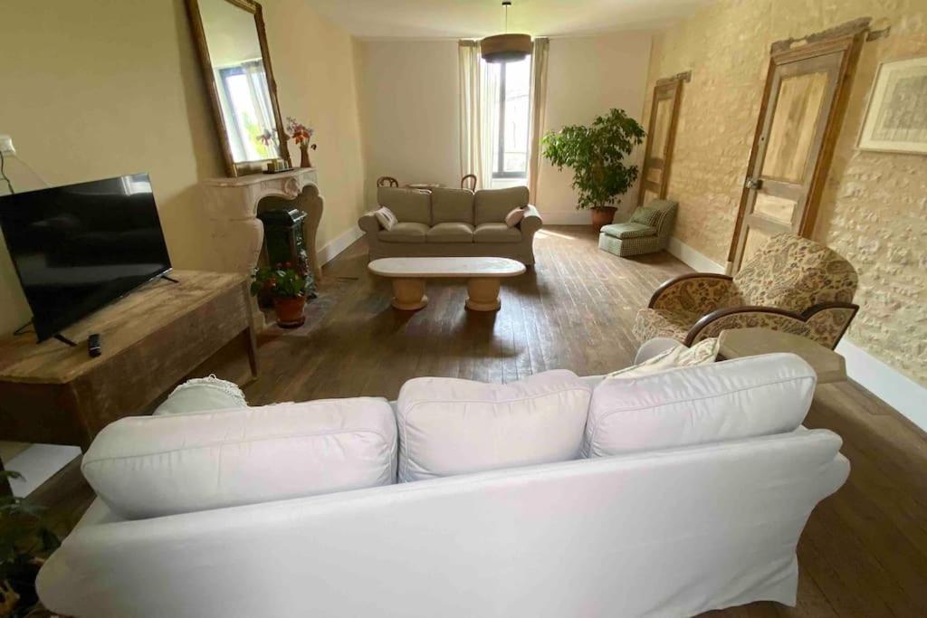 Le Presbytere - Touillon, Jacuzzi, 4 Chambres Pour 10 Exteriör bild